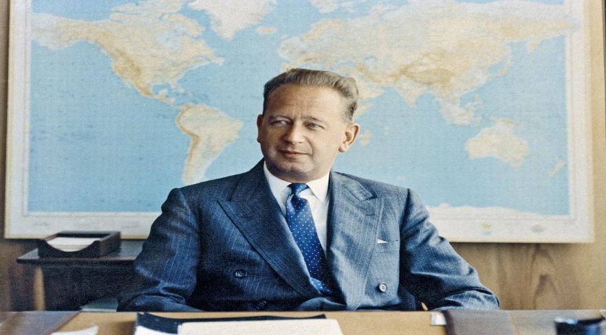 Portrait de M. Dag Hammarskjöld, Secrétaire général de l’Organisation des Nations Unies